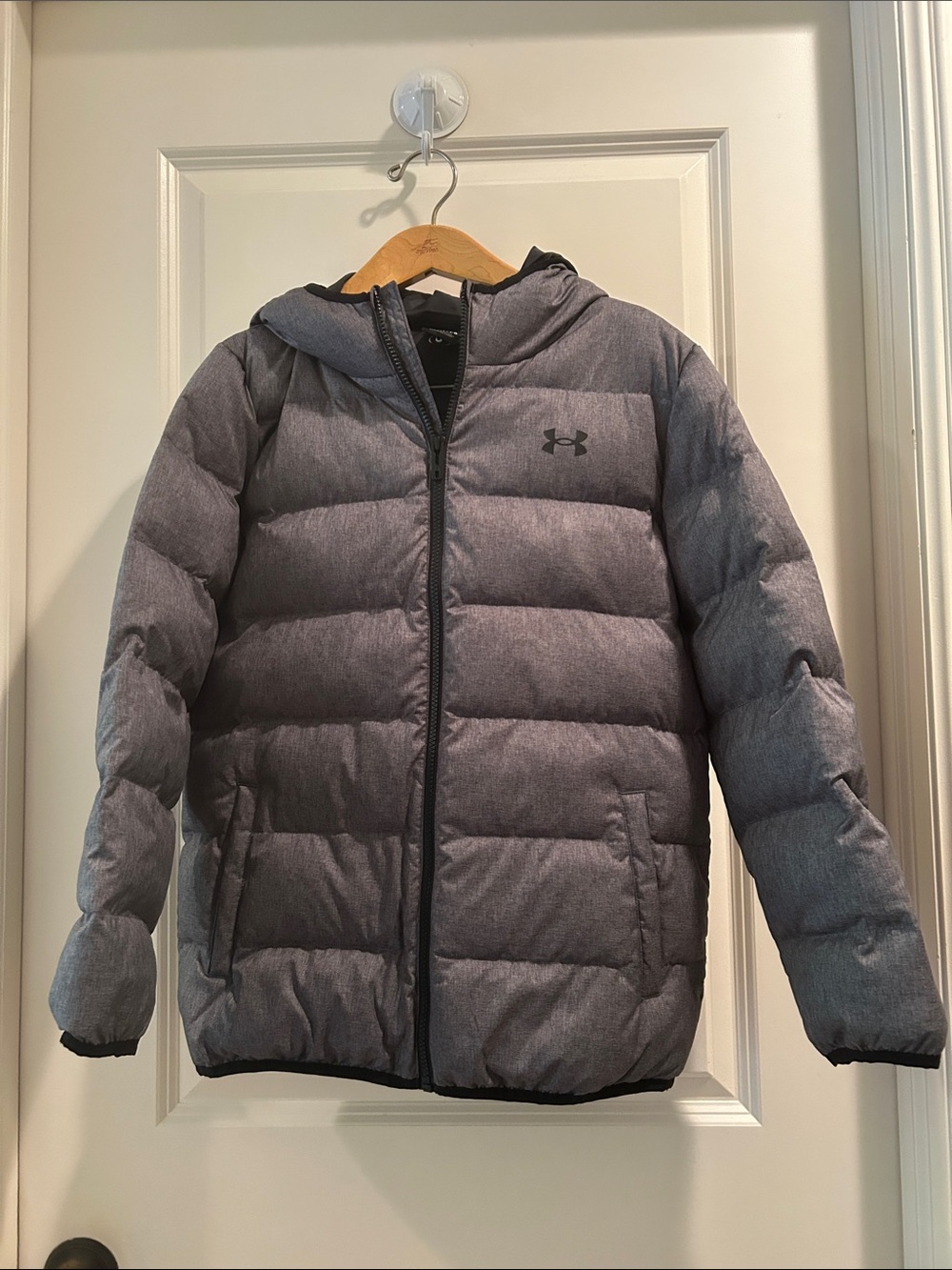 Under Armour ZipUp Hooded Puffer Jacket deep pockets Heathered Gray Youth size L